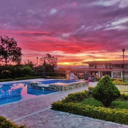 Finca Hotel Heron Кимбая Екстериор снимка